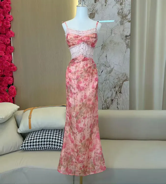 BECHARMING「  桃桃仙子」 印花吊带显瘦连衣裙Q1027