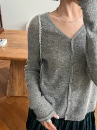 【素简】秋季新款韩坑条肌理感休闲上衣V领针织开衫女毛衣外套01713