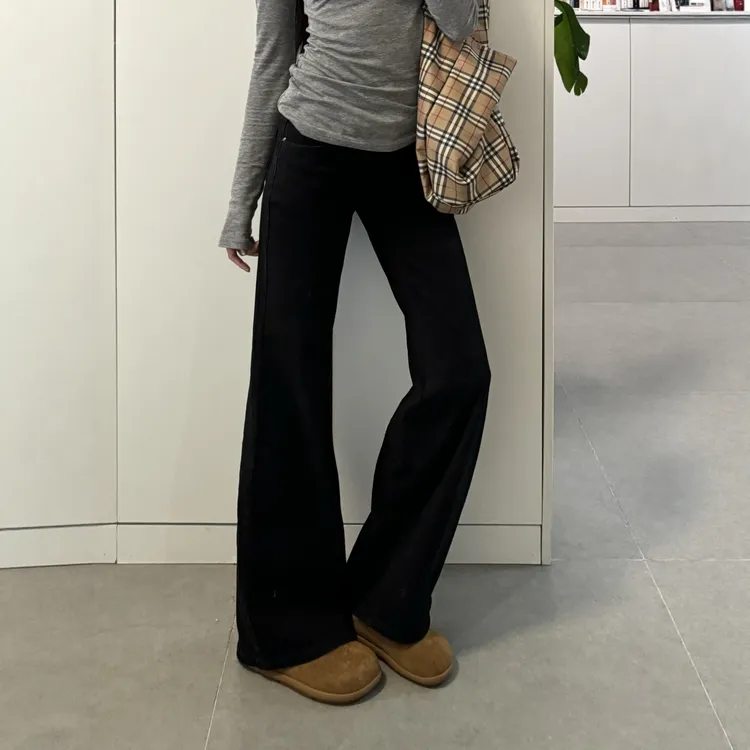 【现货+运费险】大码美式不贴腿微喇牛仔裤女秋显瘦高腰弹力喇叭裤