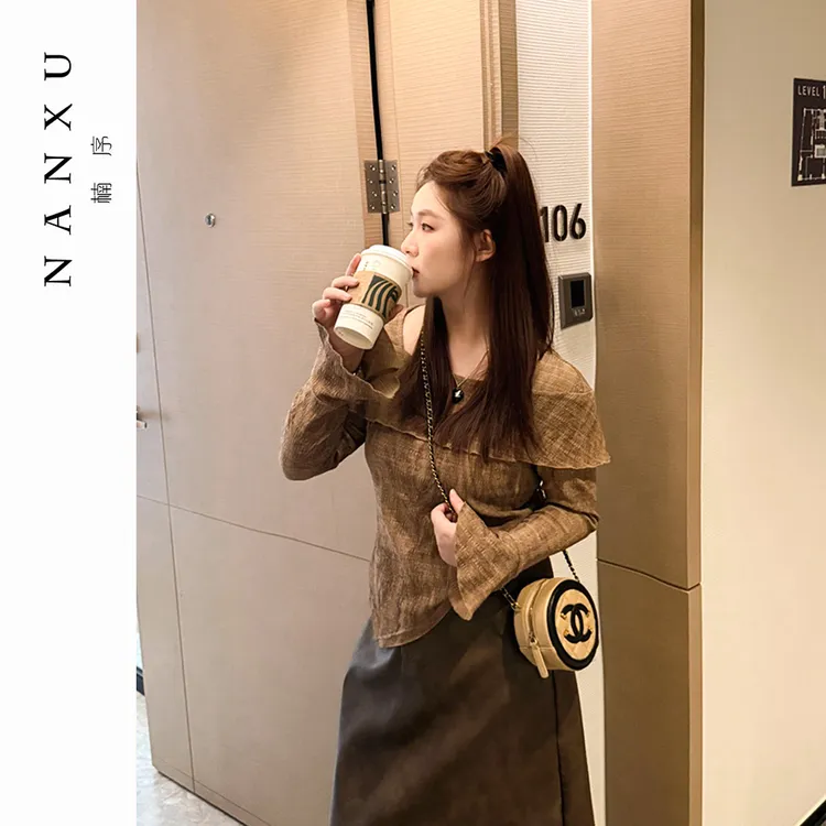 楠序【胶片定格】魏魏微胖女装 2025年秋装新显瘦小众针织衫YZ37297