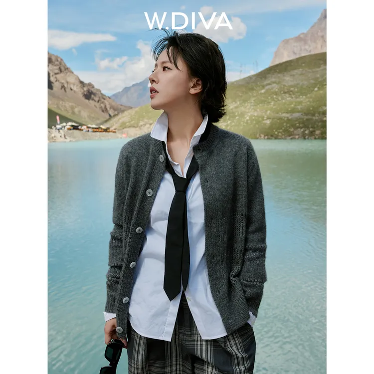 W.Diva【简绒】山羊绒柔软保暖圆领丝羊绒开衫慵懒风女装53Z182443
