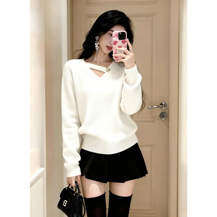 白色毛衣女2025新款挂脖针织上衣打底内搭秋冬高级感小心机打底衫