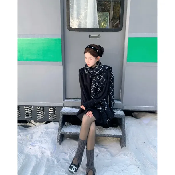 【赵小小yimao】10065 冬季御姐风黑色宽松显瘦无袖a字连衣裙女