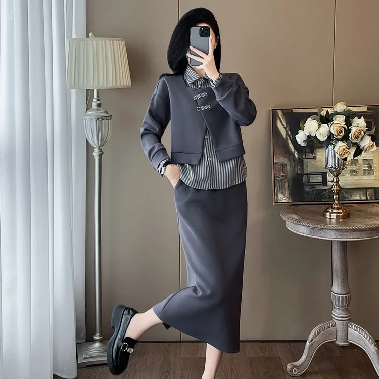 高级感气质灰色时尚套装女2025秋季设计感假两件上衣半身裙两件套