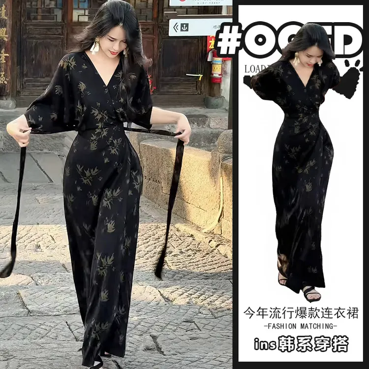 新中式国风小众时尚连衣裙复古显瘦收腰蝙蝠袖V领职业优雅连衣裙