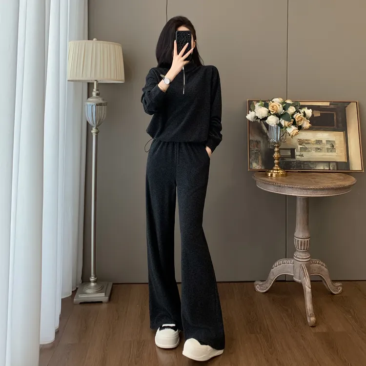 秋装女款爆款2025新款显瘦减龄洋气运动休闲长袖卫衣阔腿裤两件套