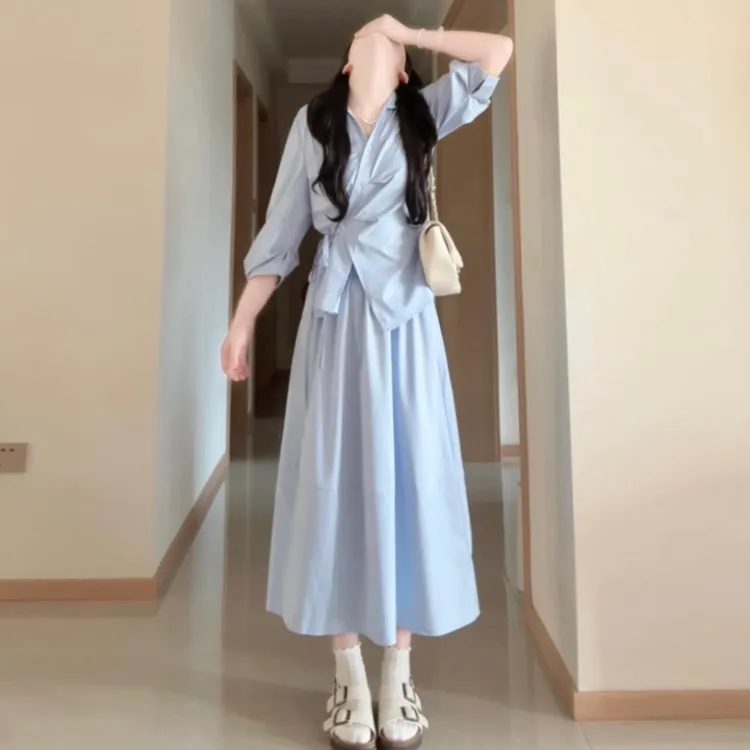 蓝色长袖衬衫连衣裙子女装2025新款秋冬季淡颜系穿搭长裙7668