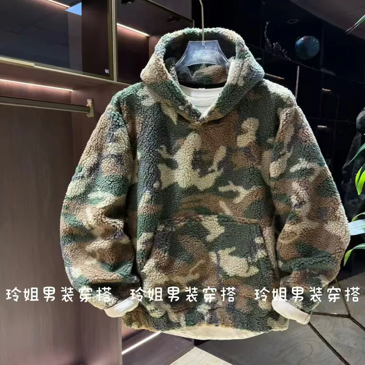 冬季新款美式复古迷彩军绿色摇粒绒连帽卫衣男加厚款宽松潮流保暖