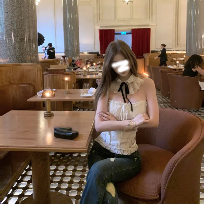 日光美神 中古私服款~蕾丝缎面吊带女春夏新款复古无袖抹胸上衣