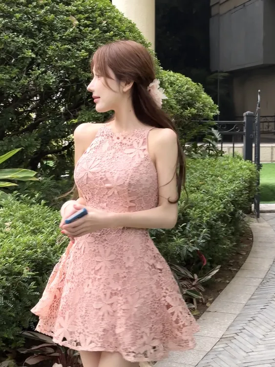 WW定制「粉妆淡画」法式轻奢时尚气质收腰显瘦修身温柔蕾丝连衣裙