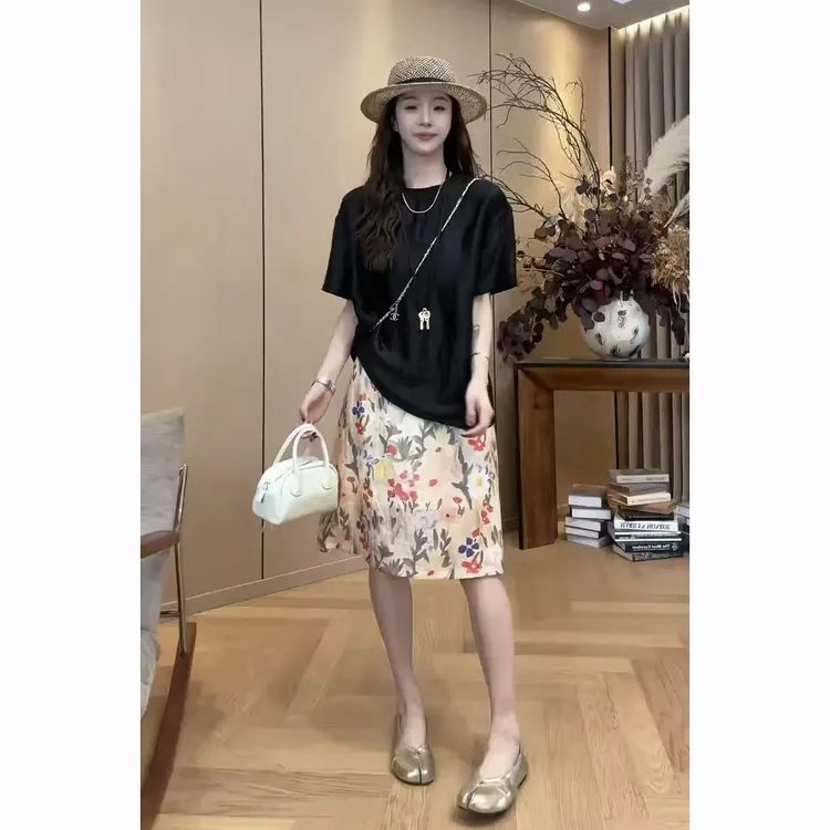 超火夏季穿搭2026年新款百搭圆领短袖上衣女装高腰半身裙两件套装商品图