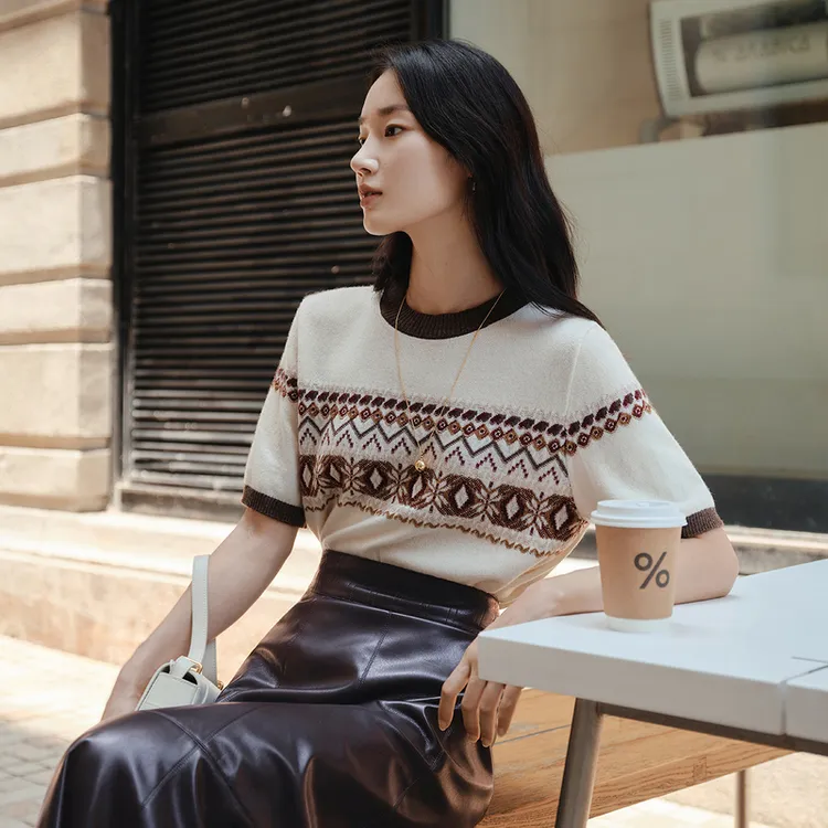 【云柔包裹】EP雅莹牦牛绒羊毛羊绒混纺民族风提花针织T恤9527A