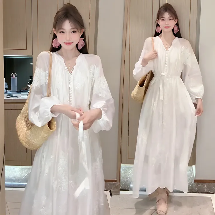 法式高级感绣花天丝长袖连衣裙2025春秋宽松慵懒风绝美纱裙长裙