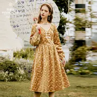【小余专属】菀草壹冬季新款刺绣连衣裙显瘦A字裙子Q01301359