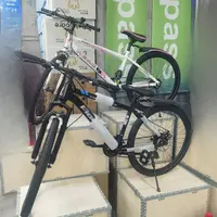 款式男女通用自行车【款式颜色随机】