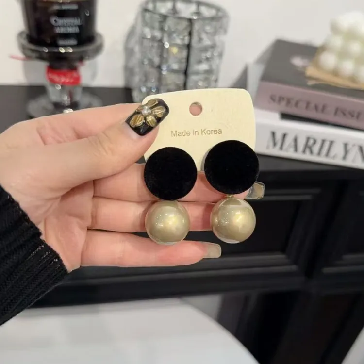 铜合金耳饰 港风复古酒红色圆形香槟珠珠耳坠秋冬氛围感简约耳环