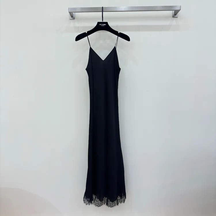 JIAYE CHAN夏日优雅高级感拼接蕾丝吊带连衣裙