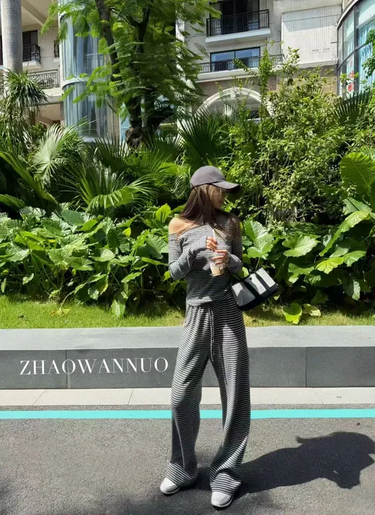 ZHAO WANNUO 丨斜肩条纹高弹磨毛套装NC0918