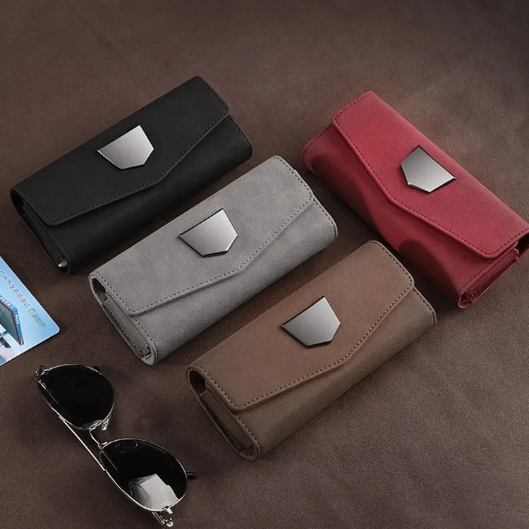 车用眼镜夹收纳盒遮阳板夏天开车太阳墨镜加油卡片票据储物盒