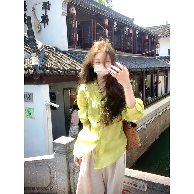 今年流行爆款薄上衣独特漂亮法式绿色衬衫直筒宽松休闲垂感阔腿裤