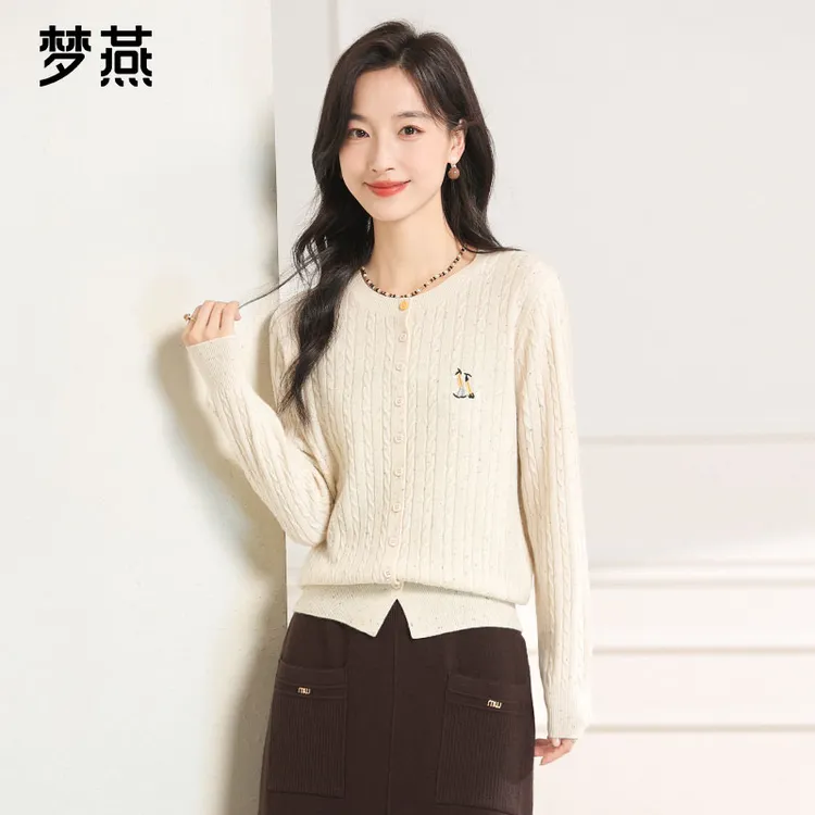 梦燕秋冬女舒适宽松中短款简约保暖小圆领时尚羊毛开衫CC12B5010