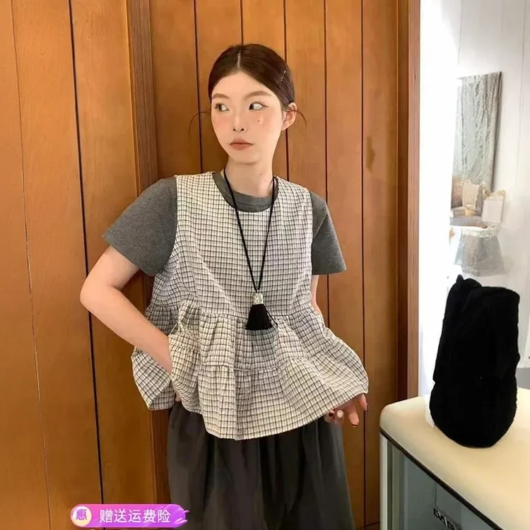 夏季2025新款茶里茶气别致小香风休闲格纹马甲背心叠穿短袖套装女