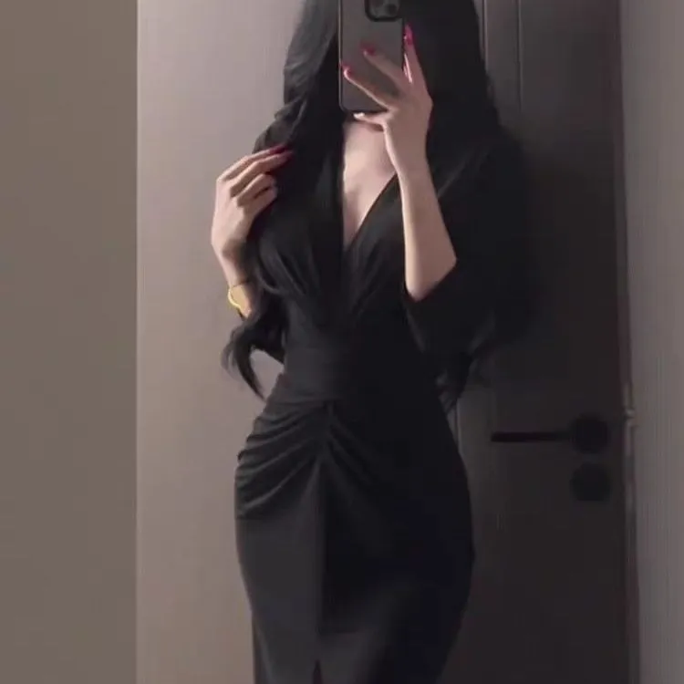 小锦倪子专属 御姐风法式黑色V领夏季修身显瘦收腰开叉气质长裙