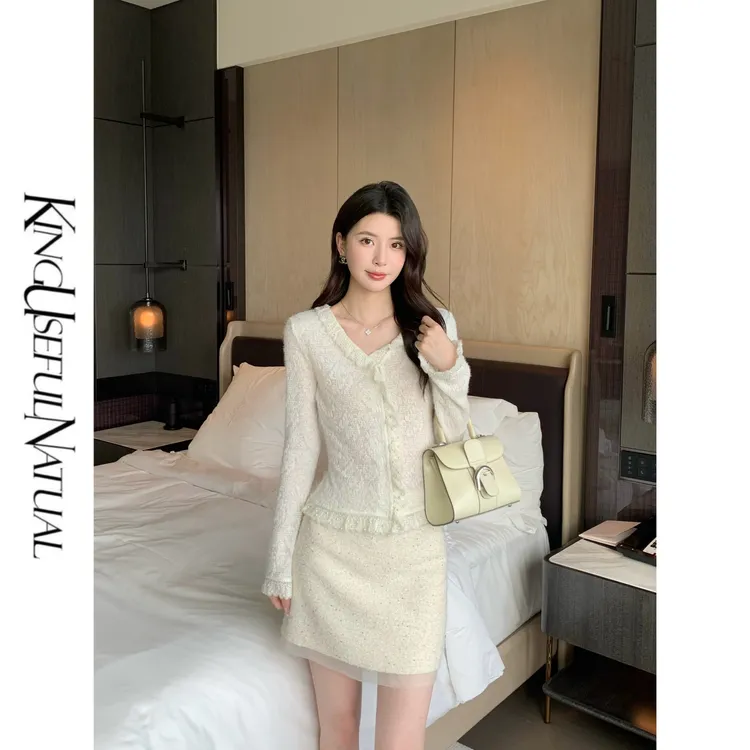 KUN【云为衫】舒适百搭 弹力针织提花蕾丝镂空肌理灵动显瘦早秋上衣