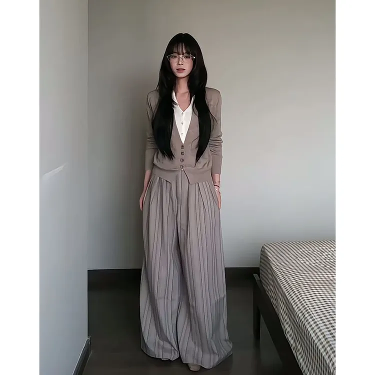 2025早秋新款女韩系穿搭假两件长袖毛衣上衣气质高腰条纹阔腿长裤