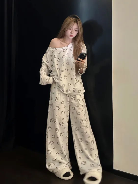 韩系性感斜肩KittyT恤睡衣女秋冬季休闲长袖长裤可外穿家居服套装
