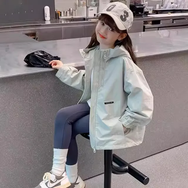 女童外套连帽冲锋衣春秋款2025新款儿童春装衣服洋气童装女孩上衣