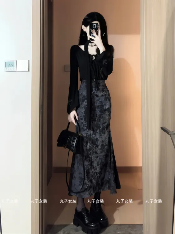 春装女款爆款2025新款黑色气质上衣高腰显瘦高级感扎染鱼尾半身裙