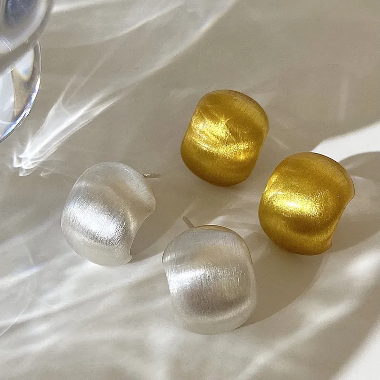 铜合金耳饰 欧美风高级感拉丝耳钉925银轻奢时尚百搭气质耳饰工厂