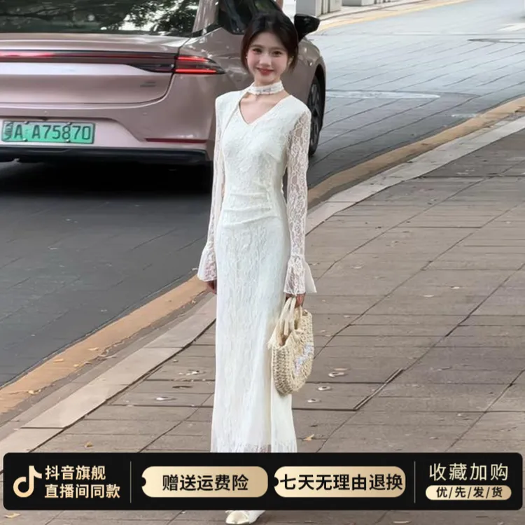 法式温柔风白色蕾丝长袖连衣裙子女早秋季2025新款掐腰显瘦长裙