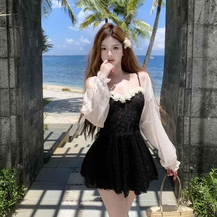 【圆舞曲】纯欲小黑裙立体花朵泳衣保守显瘦温泉海边度假泳衣2539