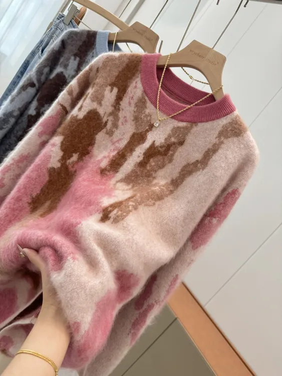 温柔风851毛绒圆领粉色秋冬新款毛衣女慵懒风气质扎染针织衫长袖