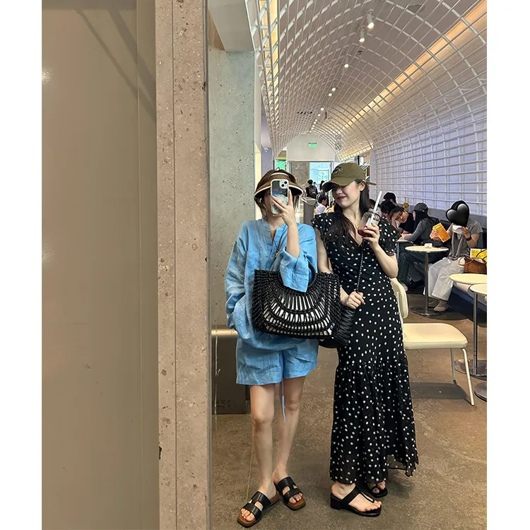 多巴胺风格衣服纯欲风v领显瘦连衣裙女夏季慵懒风短袖t恤高腰短裤