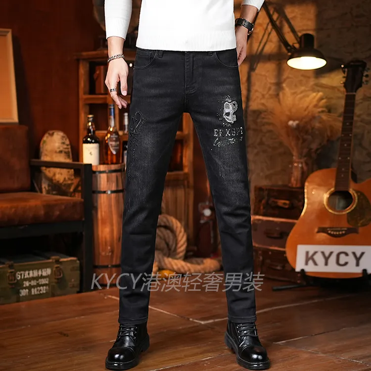 高端潮牌男士烫钻刺绣牛仔裤2025春秋新款休闲时尚修身小直筒裤字