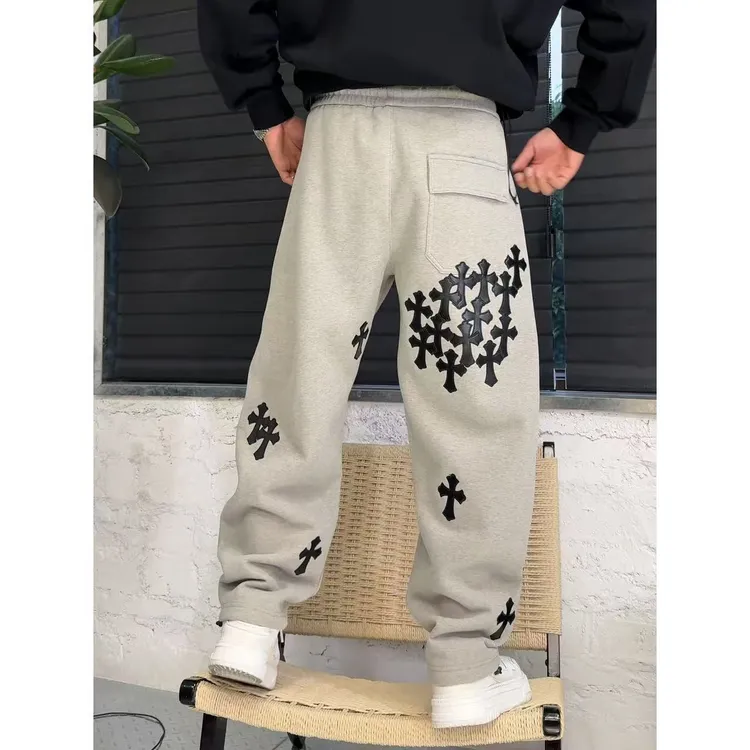 xy-2551秋冬男女同款微弯刀直筒裤高街贴绣十字花设计休闲卫裤