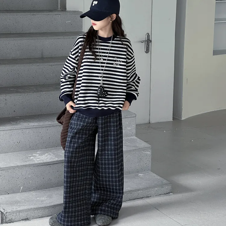 女童秋款套装2025新款秋季儿童洋气休闲中大童条纹卫衣格子裤套装
