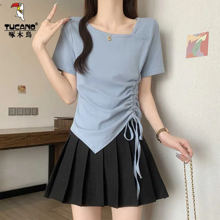 啄木鸟夏季新款斜领正肩t恤女短袖不规则下摆上衣褶皱收腰小众T恤