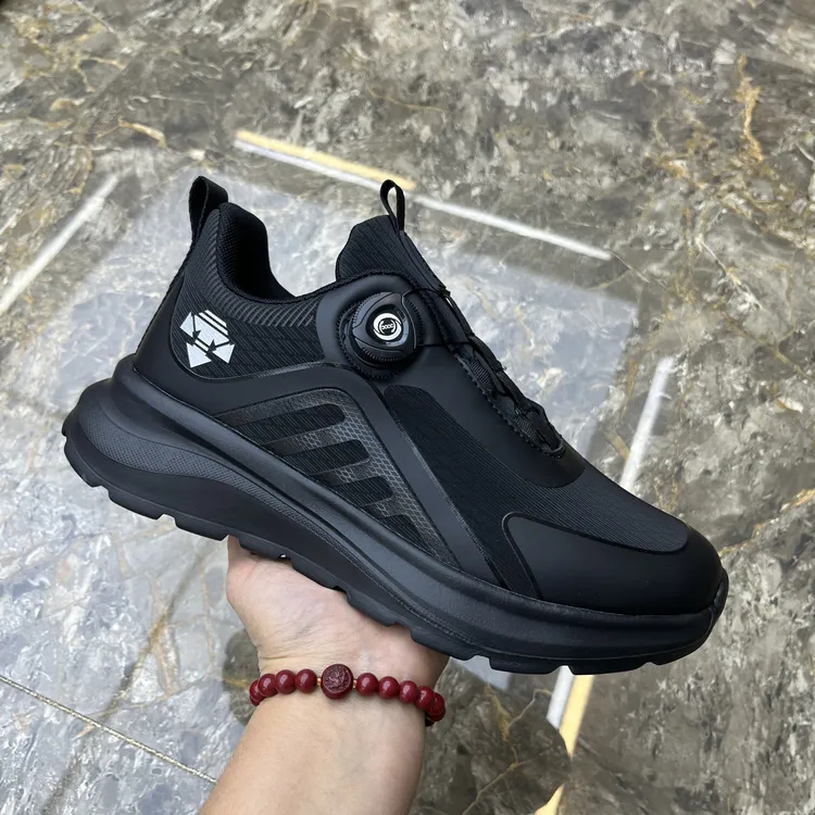 2025新款旋转纽扣男鞋轻便舒适休闲鞋百搭时尚男鞋户外运动鞋男士