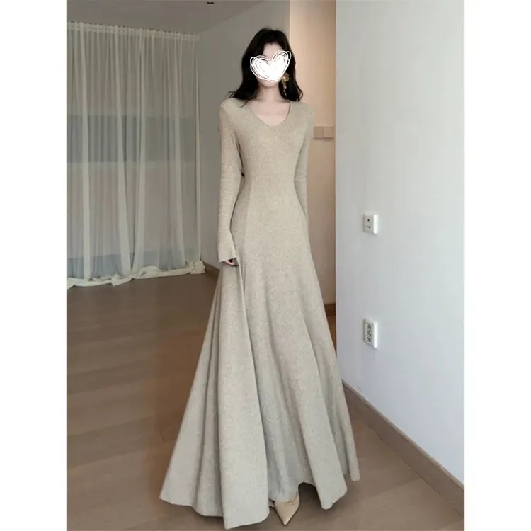Moses Queen/魔西女王新款法式V领针织长袖连衣裙子内搭打底长裙