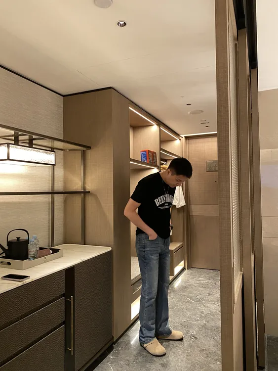 高街窄版直筒微喇早秋新款男款弹力百搭牛仔裤子美式复古修身时尚