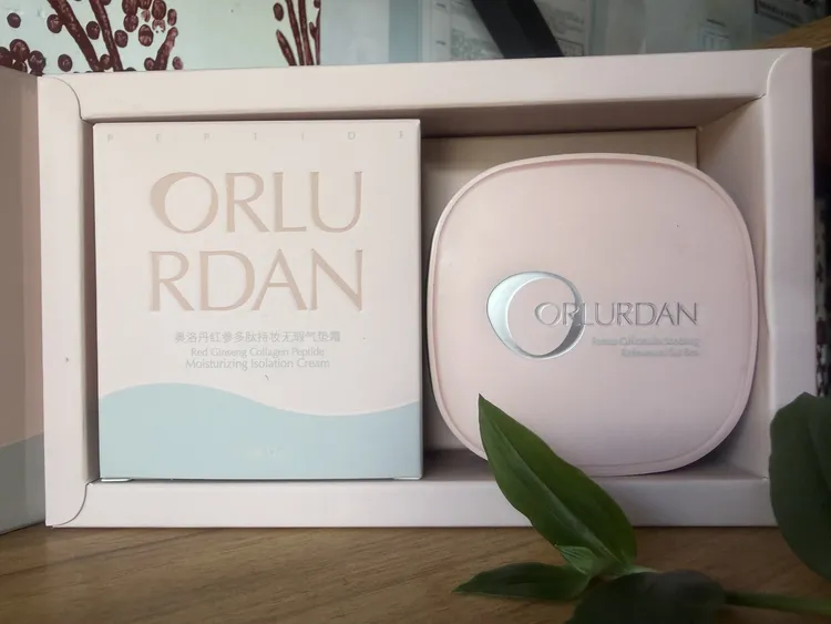 奥洛丹红参多肽持妆无瑕气垫霜打造美颜底妆