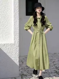 2025独特漂亮早秋裙子法式高级感气质绝美收腰绿色衬衫连衣裙女
