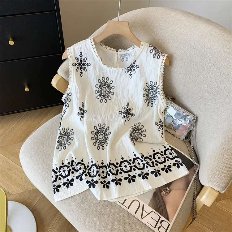 自留爆款推荐~波西米亚度假风碎花背心女夏季外穿挂脖无袖上衣