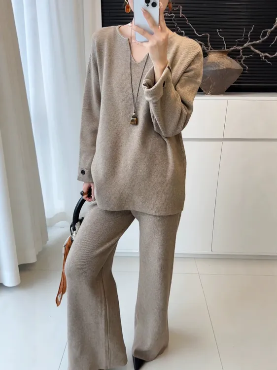 【M'XING】爆款小V领出裤子啦！上衣+裤子针织套装