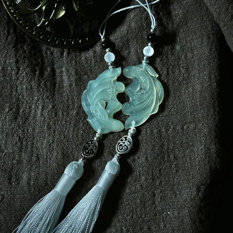 七夕节天然岫玉双色双鱼玉佩 保真