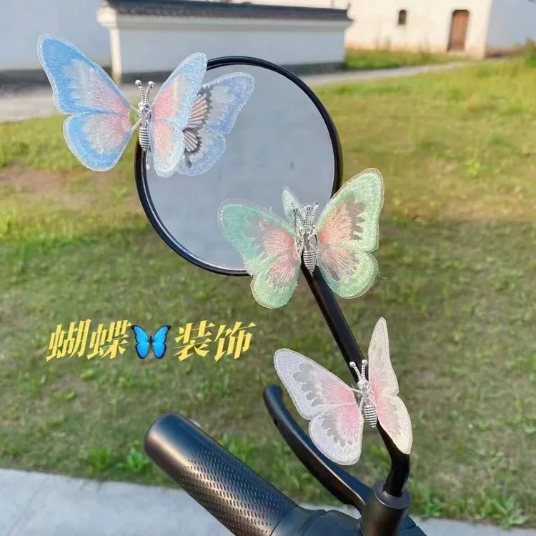 新款汽车中控台车载摆件会动的蝴蝶出风口装饰创意治愈系装饰品商品图